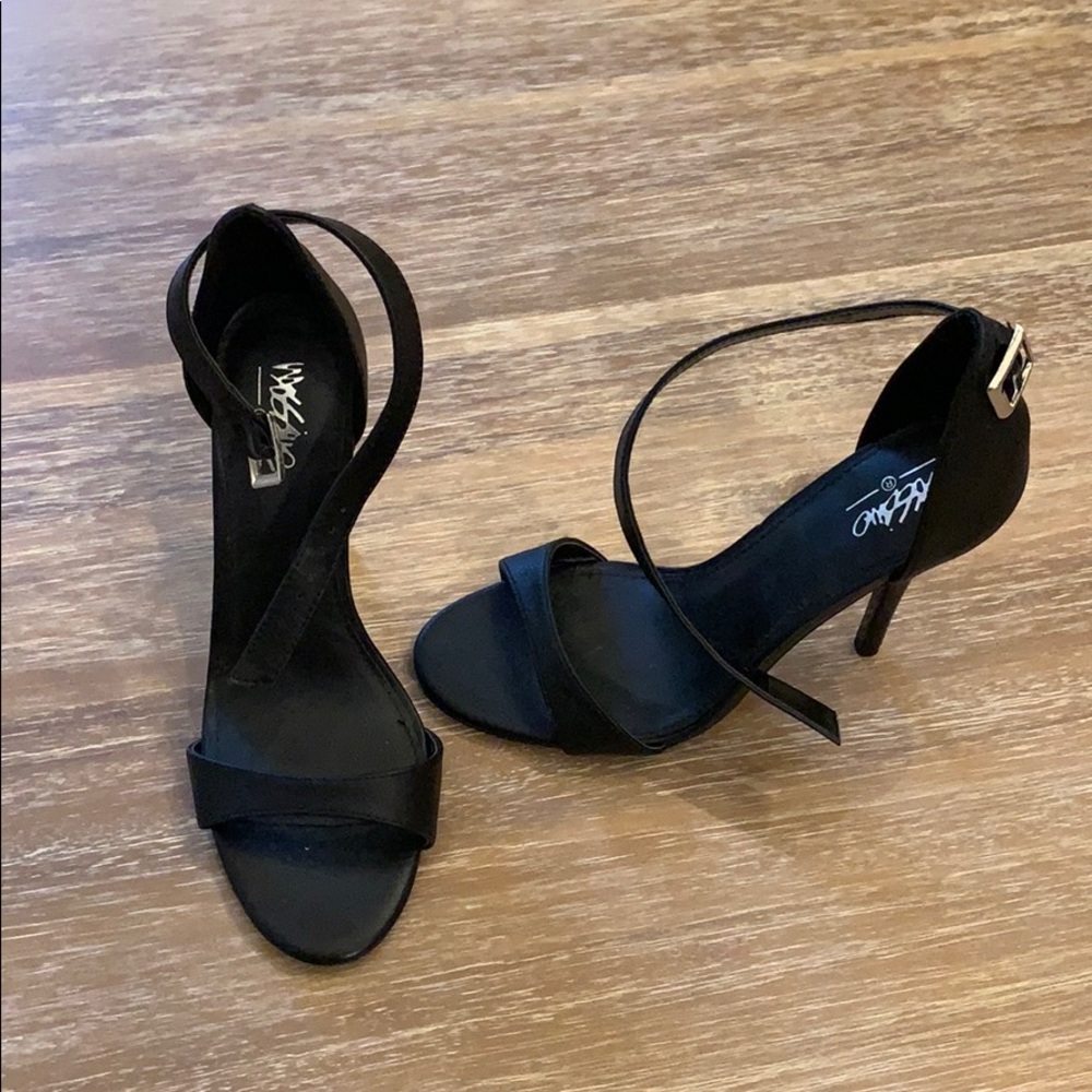 Never worn black stiletto heels